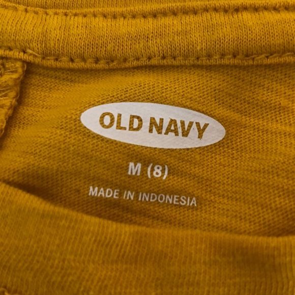|| Kids Yellow old navy tee || - Picture 3 of 4